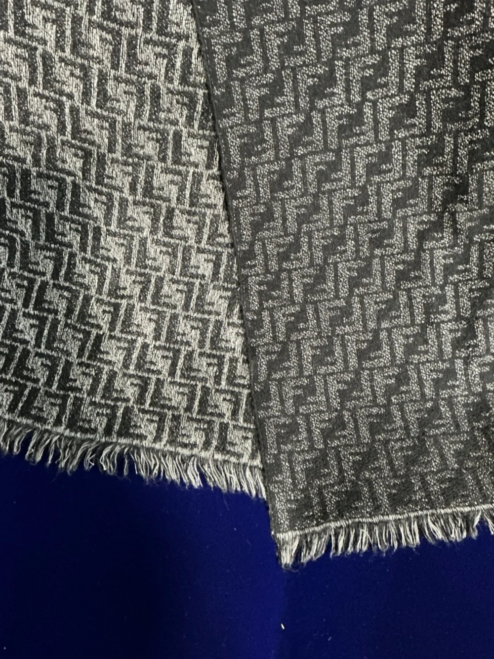 Fendi wool scarf black and gray